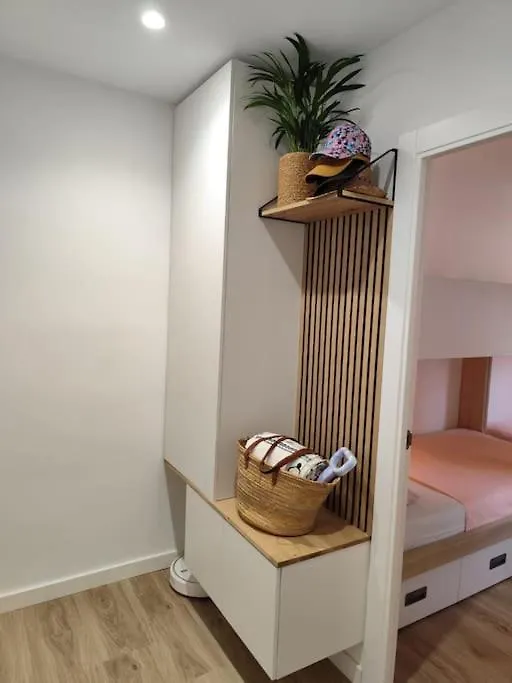 Apartamento De Playa, Blanes 0*,  Spain